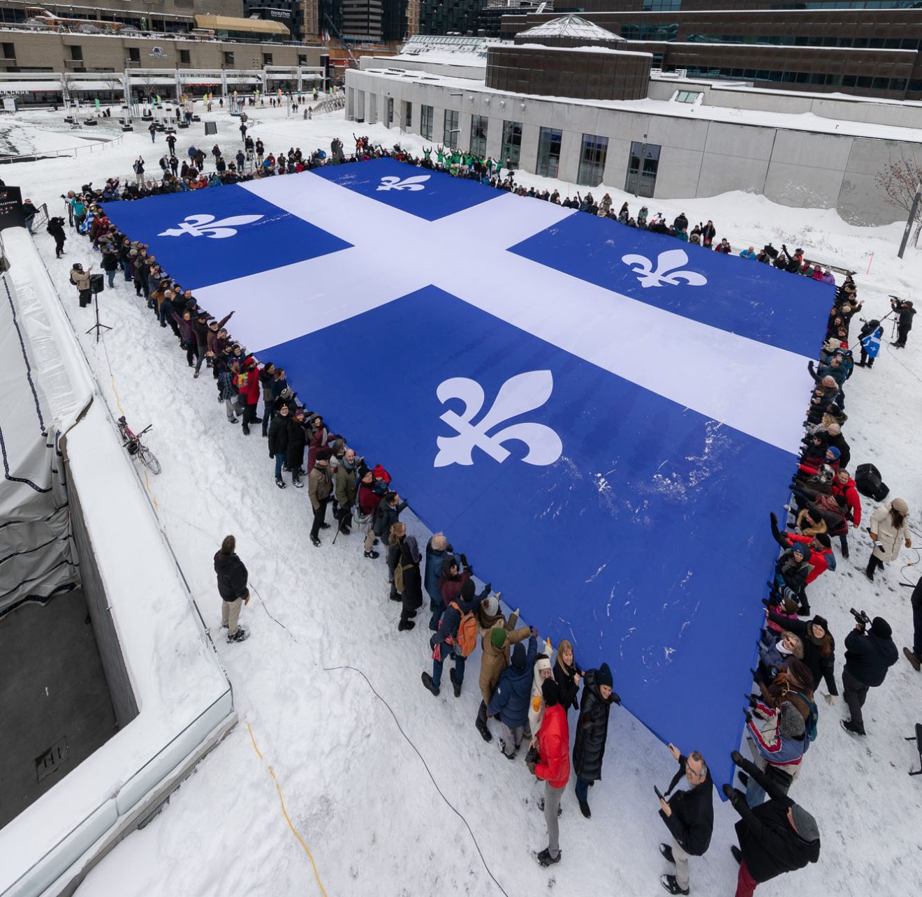 75e Anniversaire du drapeau québécois.Photo : Charles-Henri Debeur